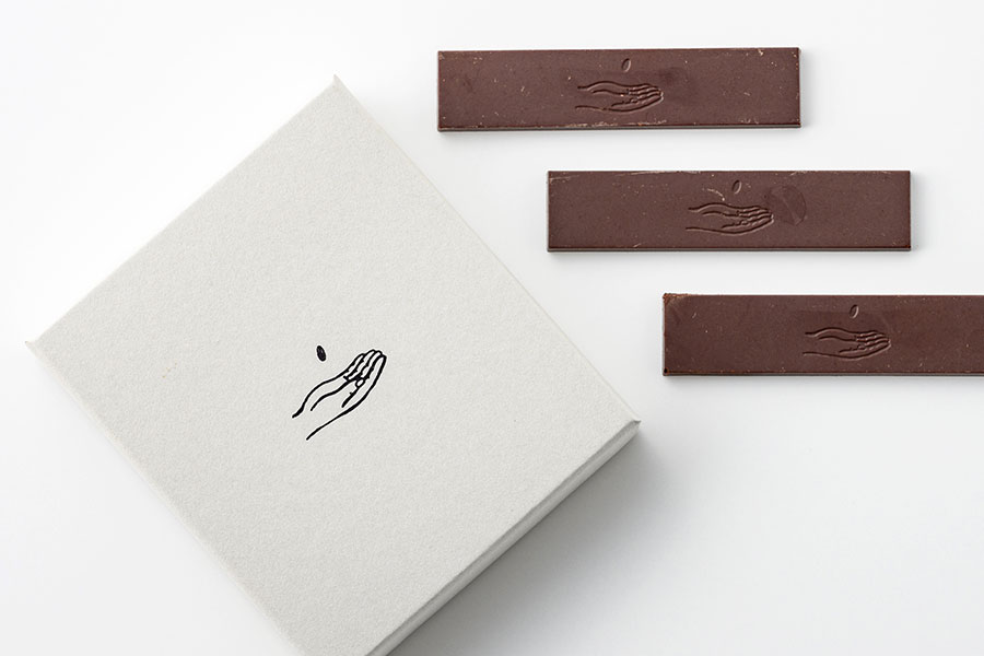 板チョコレート 3本×4袋入り 2,350円〜／くにおかチョコレート