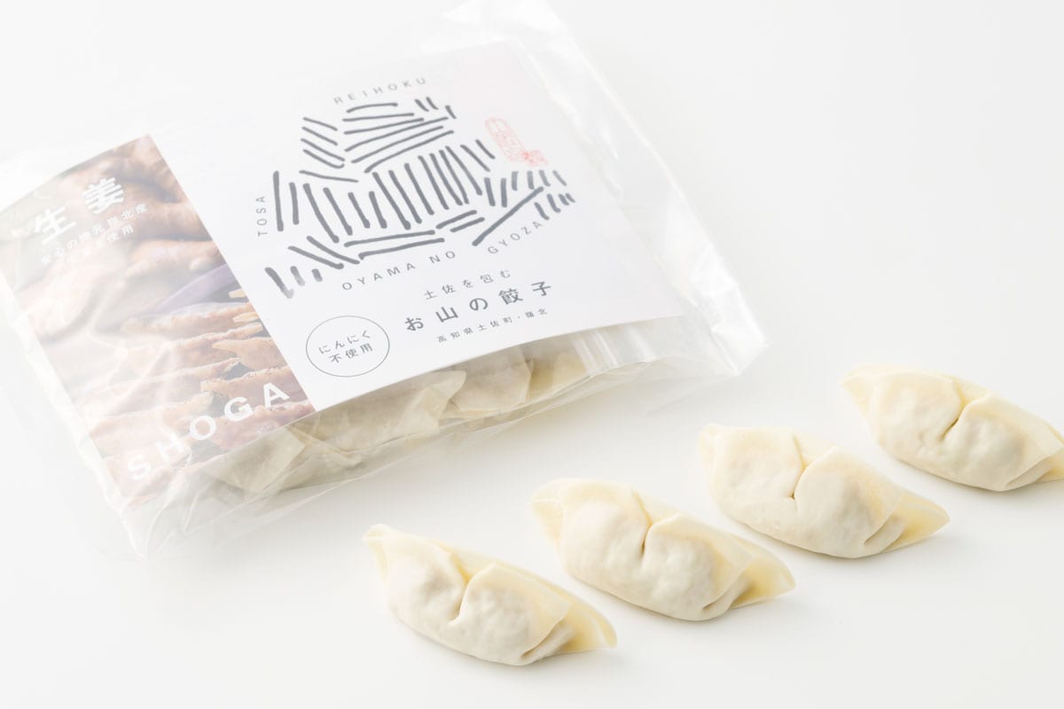 土佐を包むお山の餃子 12個入り 800円／穀