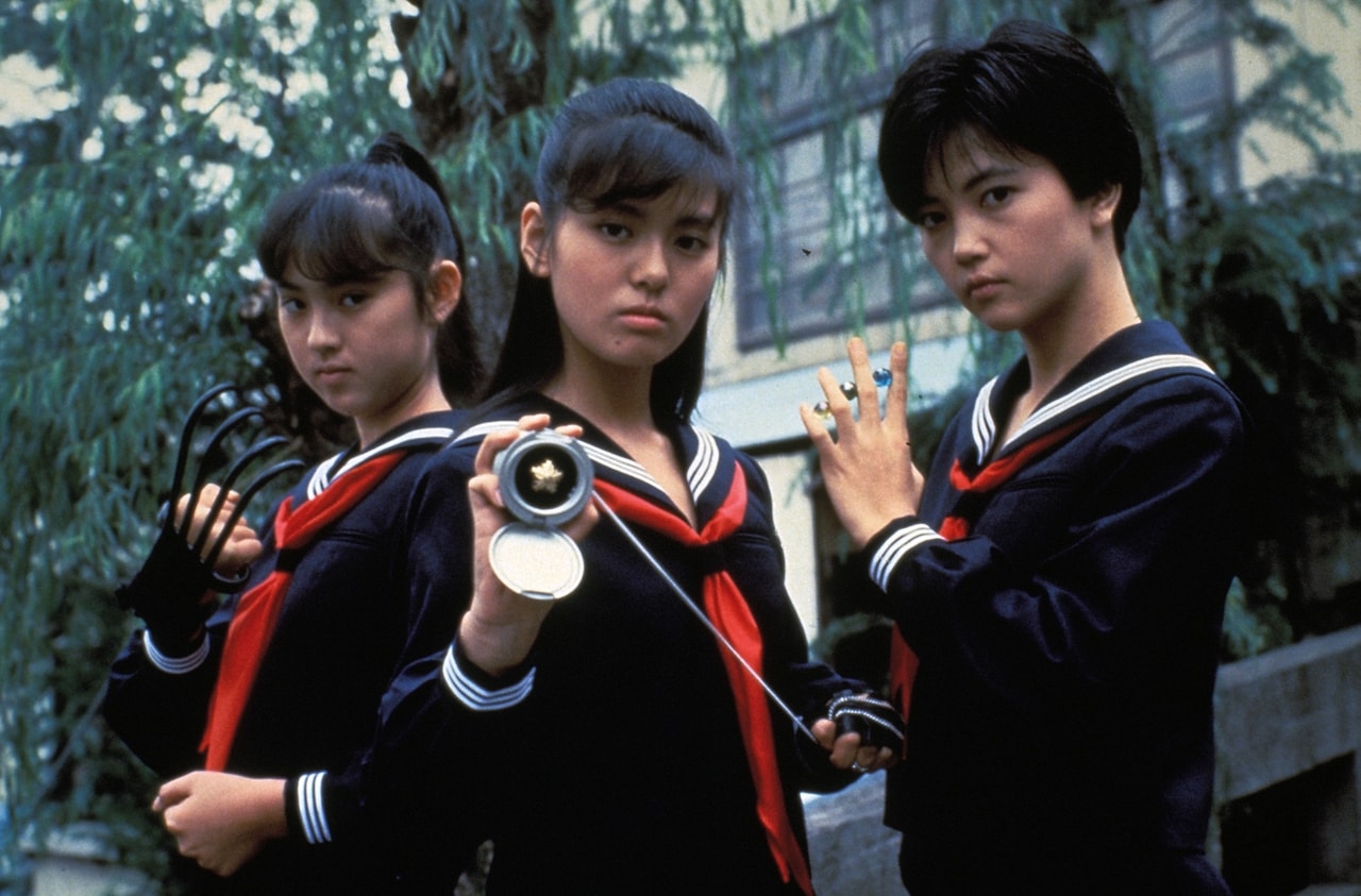 「スケバン刑事II　少女鉄仮面伝説」©和田慎二・東映。向かって左から矢島雪乃（演：吉沢秋絵）、麻宮サキ（演：南野陽子）、中村京子（演：相楽ハル子  現：相楽晴子）。なんとバランスの良い3人なのか！！　ちょっと泣けてきた。