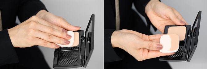 スポンジに3本指を置く。ムラなく均一に取れているかチェック。