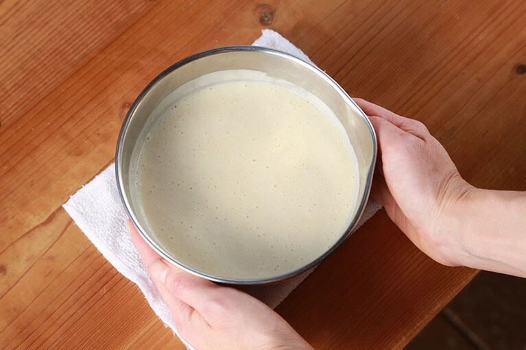 出来上がったホワイトソースはジッパー付きの保存袋などに入れて冷凍可能。