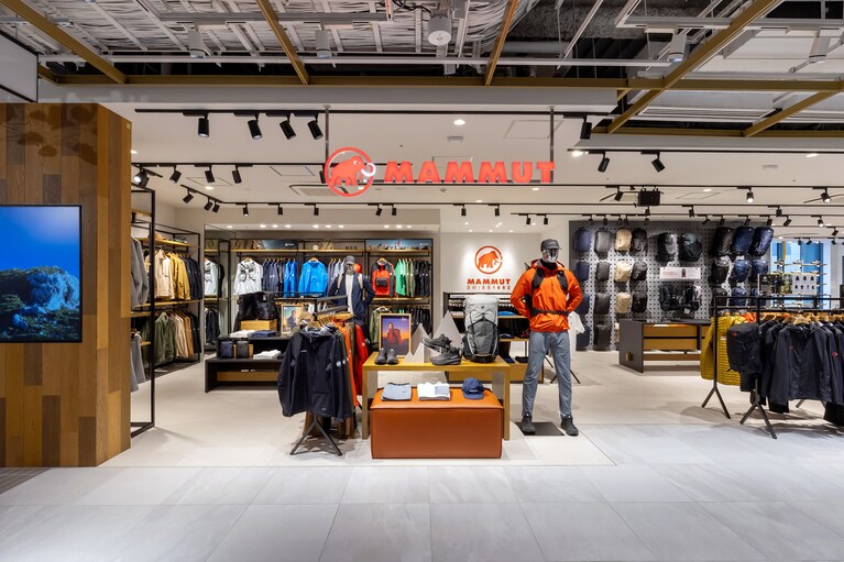 “日本一楽しい街”博多に誕生した日本一楽しいアウトドアストア「マムート 福岡天神」