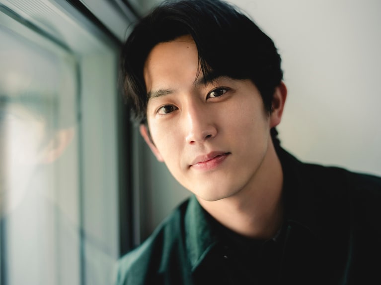 杉野遥亮さん。