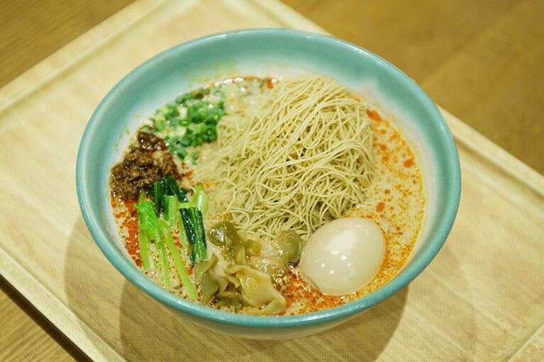 「笠間栗だけを豪快にたっぷり120g（栗7個分）絞った純モンブラン贅沢タンタン麺」1,500円／活龍