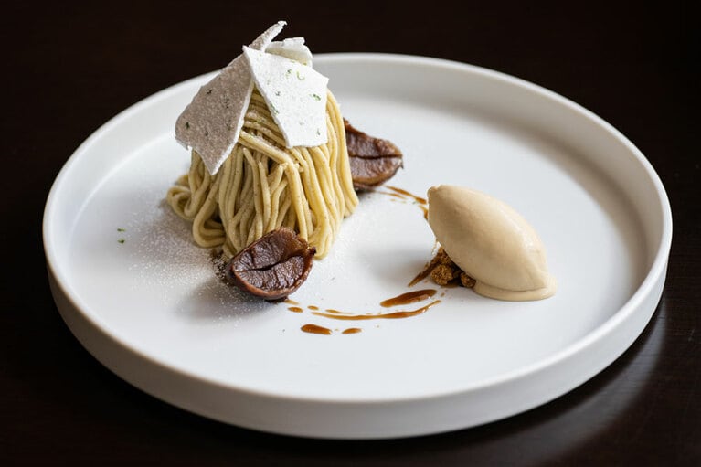 「和栗のモンブラン」2,100円。爽やかな香りを重ねて。