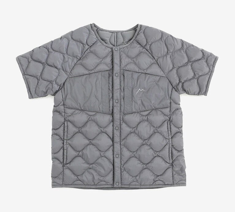 ケイル “スナップ ダウン ショート スリーブ シャツ”／47,300円。