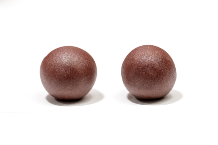 きんとんの芯となる餡を丸める。