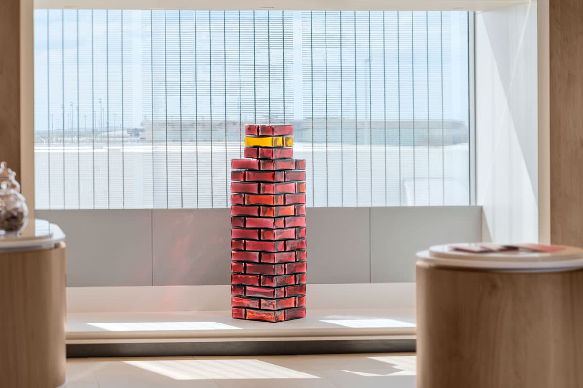 リニューアルオープンに合わせて公開されたジャン=ミシェル・オトニエル氏による「Wonder Block」。