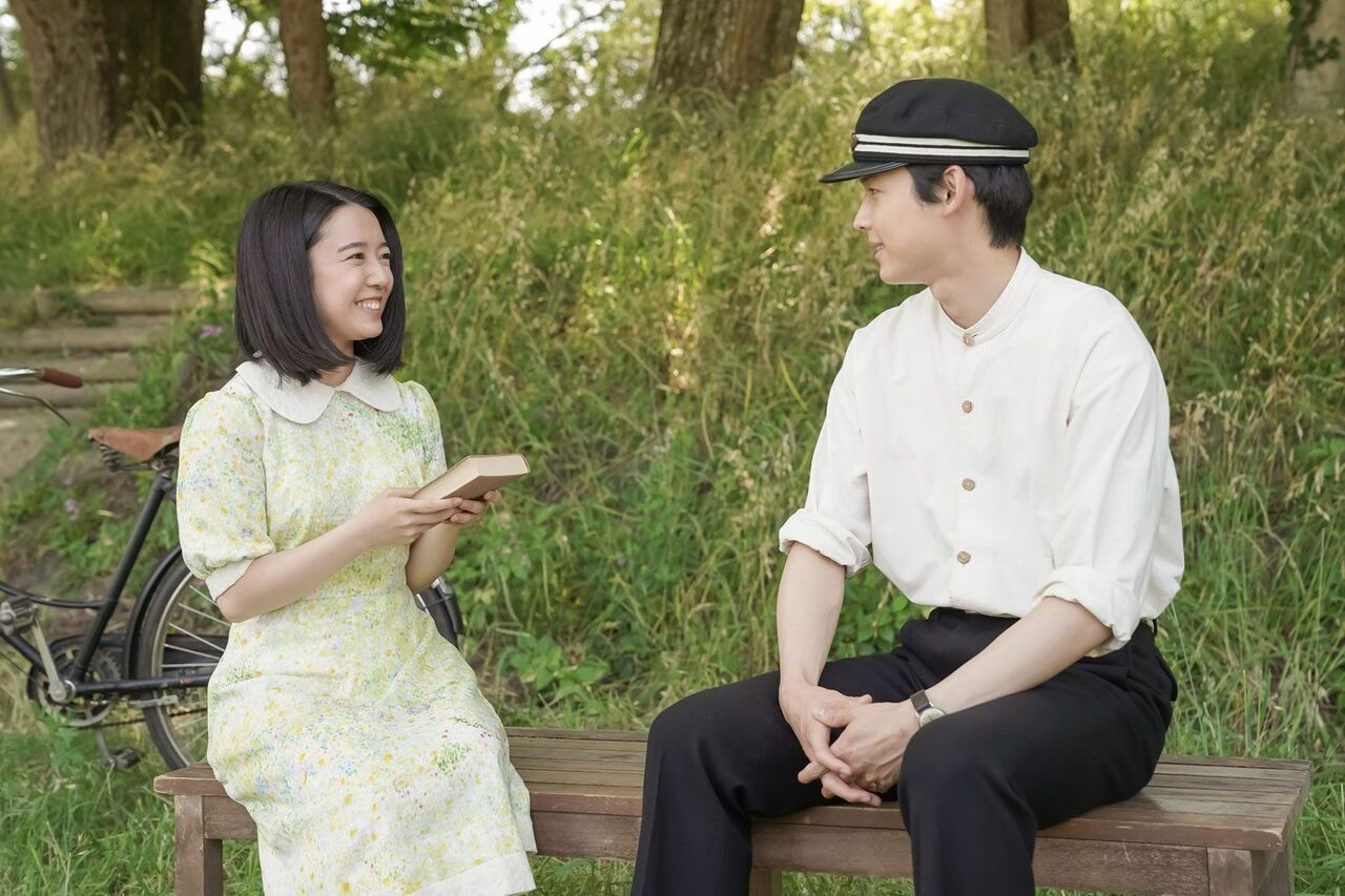 出会った頃の稔さんと安子（写真　NHK提供／総合、月〜土曜午前8時ほか）