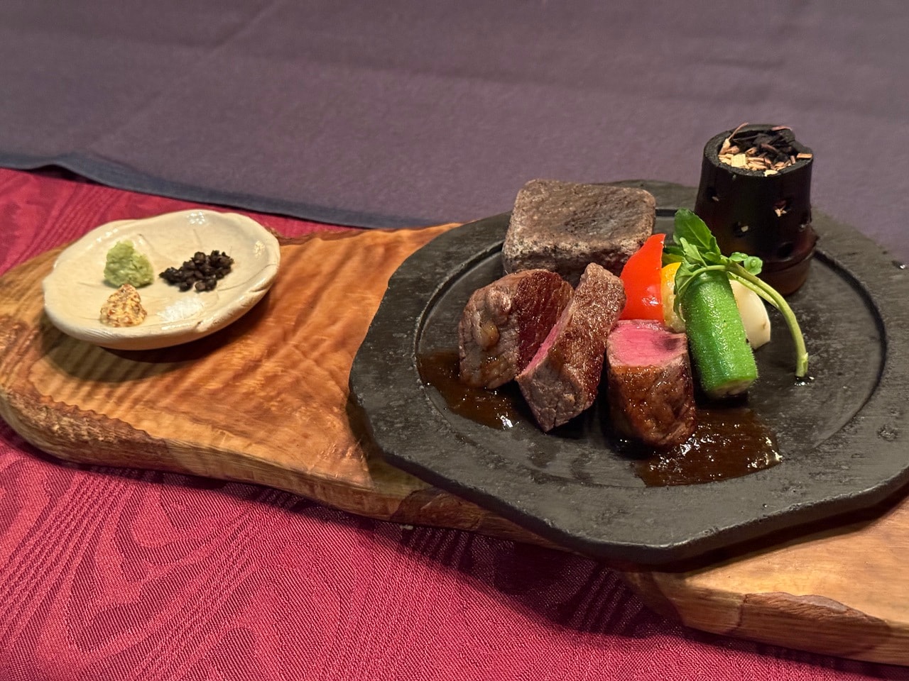 選べる肉料理が圧巻。