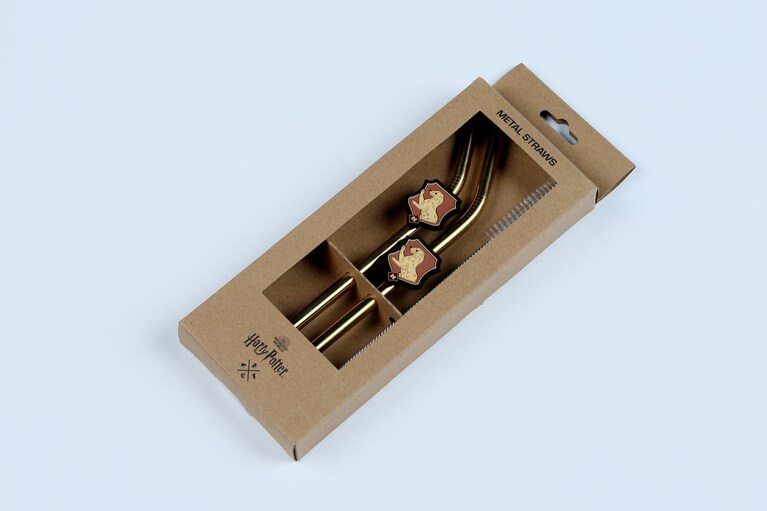 金属製のストロー。写真はハッフルパフのもの。