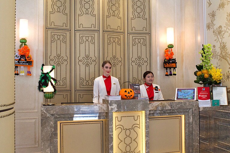 とにかく感じのよいスタッフ。レセプションもベルボーイもみんながコンシェルジュとなって、道案内や観光相談に乗ってくれる。