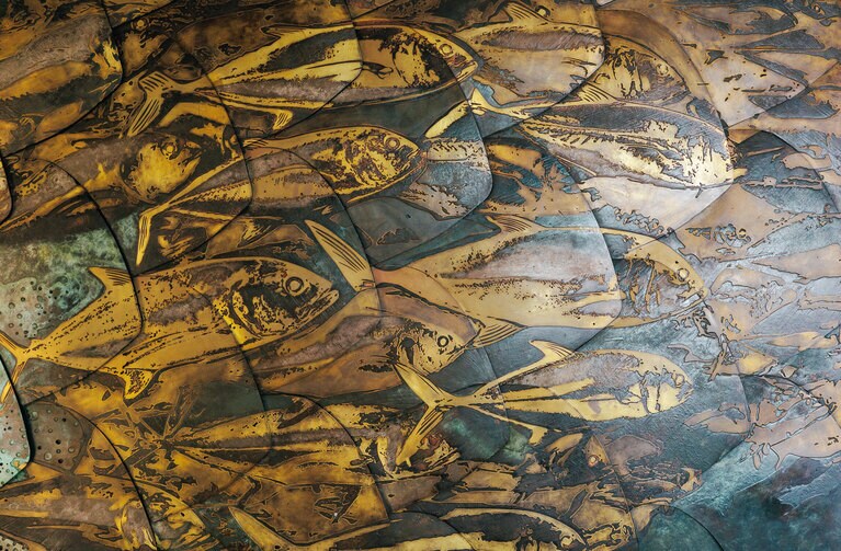 館内を彩るアートは、メキシコ人アーティスト、セサル･ロペス･ネグレテの作品。