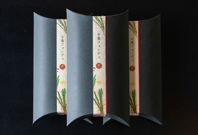 「界 日光」オリジナルの「羊羹フォンデュ」1箱 1,800円。