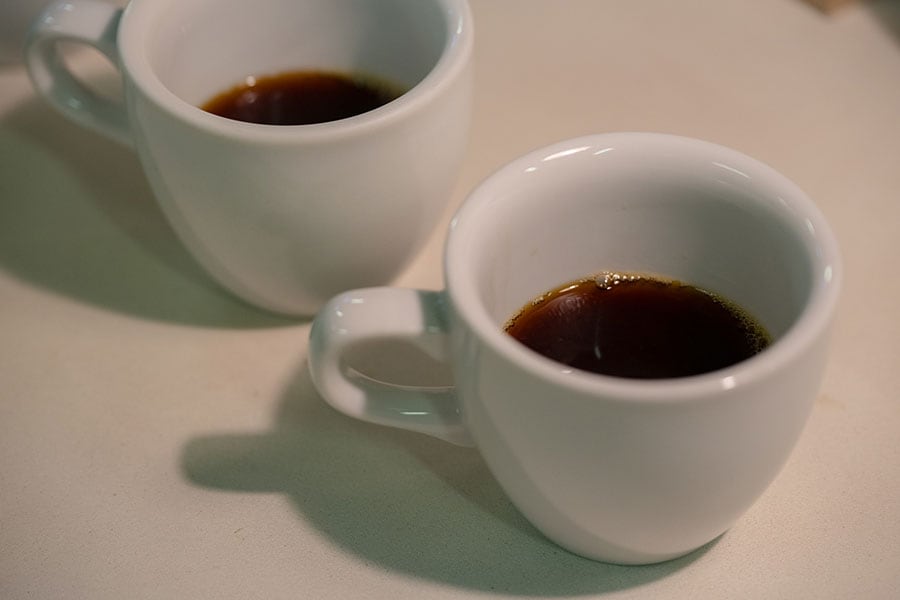 取材当日に菊地さんが淹れて下さったのは、ケニア・コロンビア・エチオピアの豆を浅煎りした「G3」というオリジナル銘柄のコーヒー。
