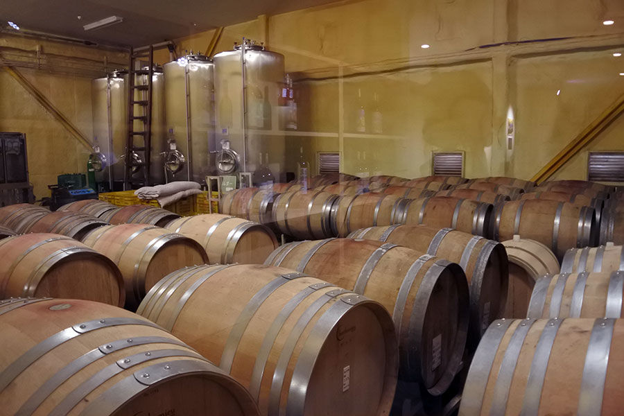 「余市葡萄酒醸造所」では見学も、購入もできます。