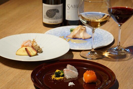 カーブドッチ ヴィネスパでは「レストラン湯楽」で和食とワインのペアリングディナーを堪能。