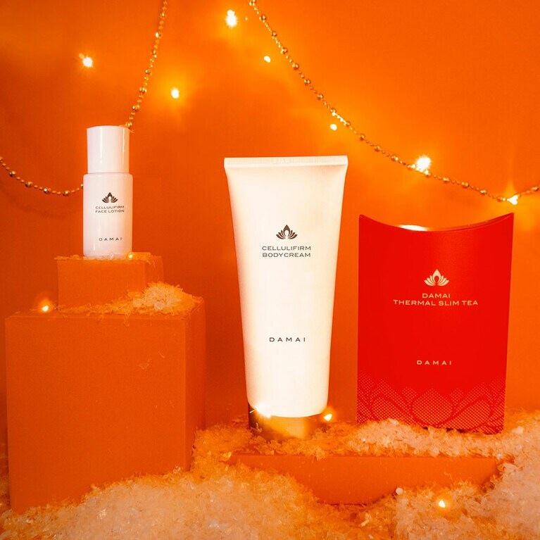ボディケアギフト 10,000円。セット内容：ダマイ セルリファーム ボディクリーム 200g、同 サーマル スリムティー 1箱、同 セルリファーム フェイスローション 30ml。先行予約：11月1日（水）、発売日：11月20日（月）。