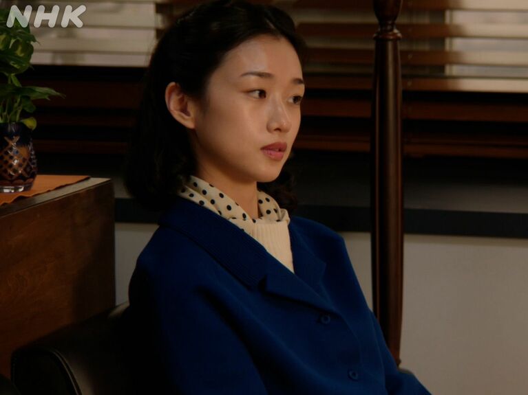 河合優実演じるのぶの妹・蘭子（NHK『あんぱん』Xより）