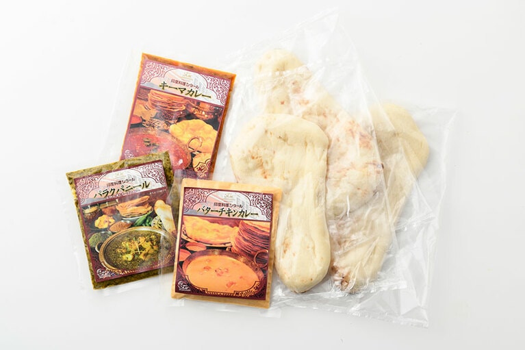 【千葉県】印度料理シタール「厳選素材の選べる3カレー＆ナンセット」3,575円(カレー180g×3個 ナン70g×3枚)。