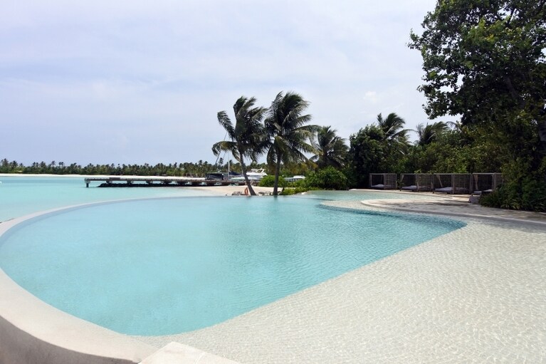 アクティビティエリアにあるもうひとつのプール。ガゼボもあります。