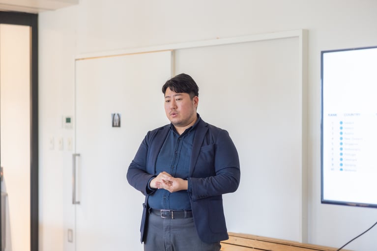 アイスランド大使館 商務・広報担当官 保坂亮介さん。各カルチャープログラムは参加無料。