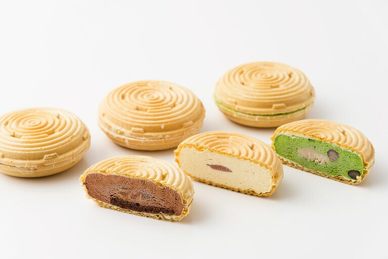 シェ・ブラン「松江の雪もなか」各400円。左から：チョコ、バニラ、抹茶 ※5月から8月末までの期間限定／島根県