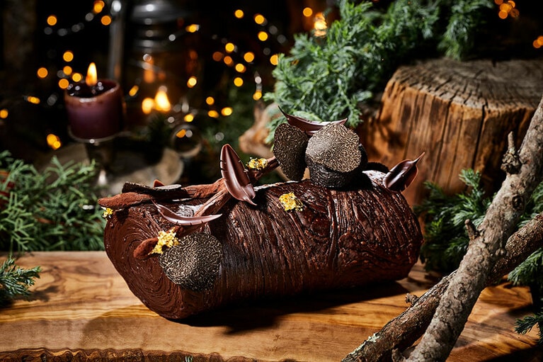 帝国ホテル 東京「Truffe 『S』2023」（70台限定 長さ約18cm×高さ約7cm／27,000円）。