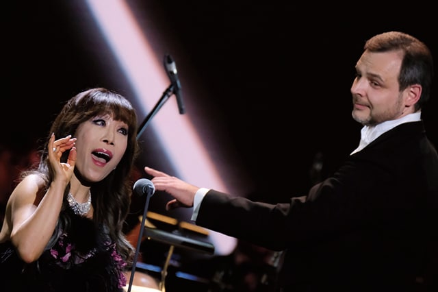 世界的指揮者カラヤンが「神からの贈り物」と絶賛したスミ・ジョー。©SPUTNIK／時事通信フォト