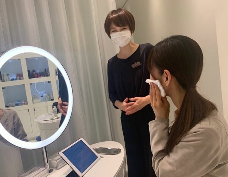 担当してくれたポーラ ギンザの竹田麻里さん。とてもていねいにカウンセリングしてくれました。