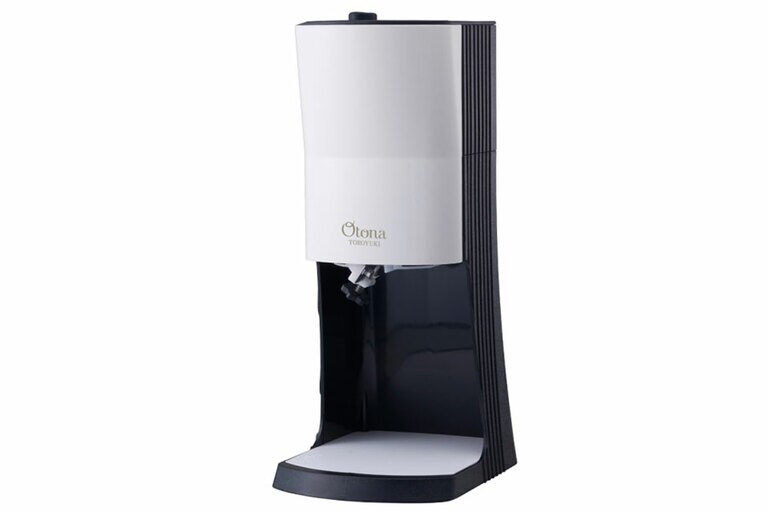 電動ふわふわとろ雪かき氷器 5,478円。約W145×D200×H355mm。