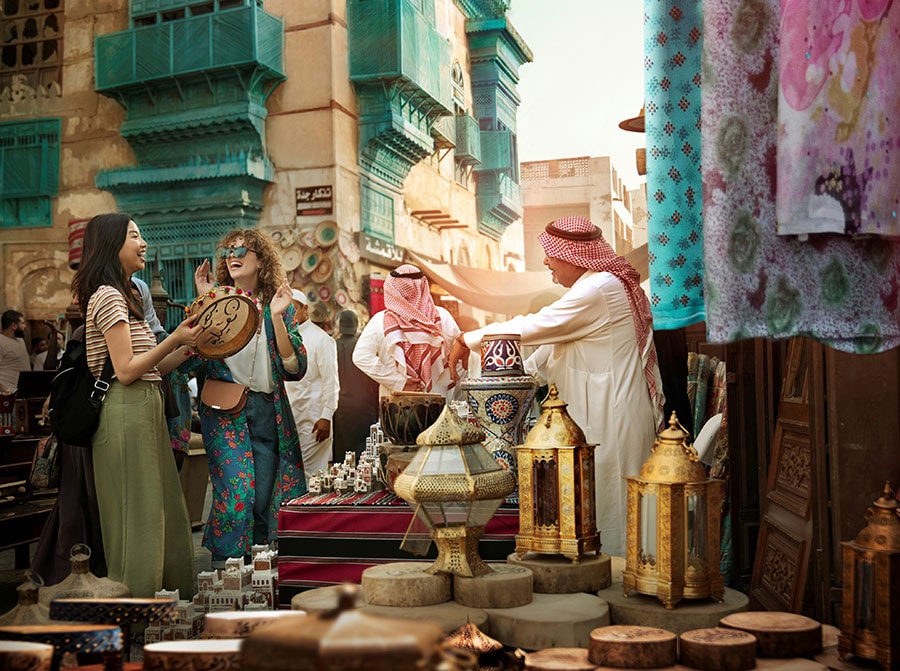 サウジ第2の都市ジェッダ。世界遺産に登録されている旧市街アル・バラドには、カフェや雑貨屋さんなどが。