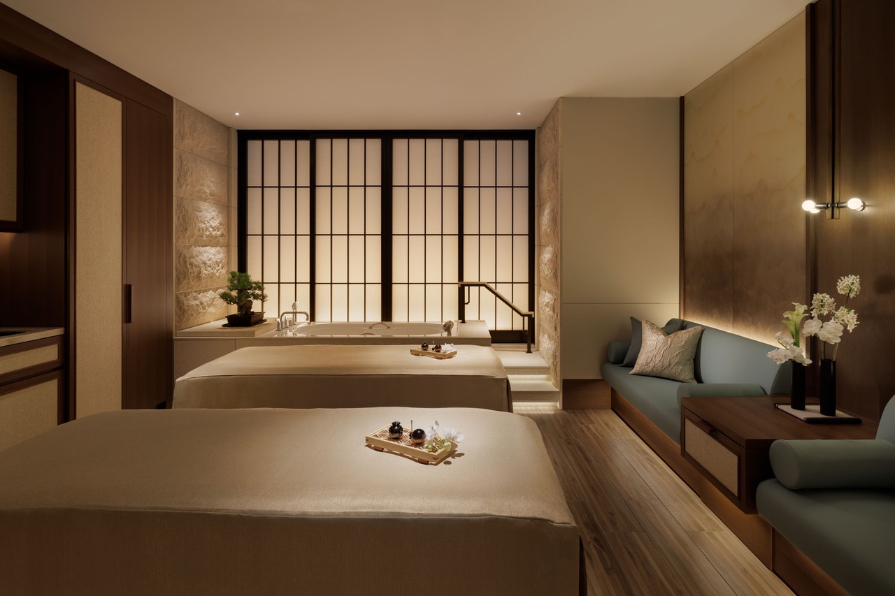 「THE WALDORF ASTORIA SPA」のトリートメントルームの一例。心身ともに癒す厳選したトリートメントの数々を用意するほか、オーダーメイドのスパ体験が叶う。