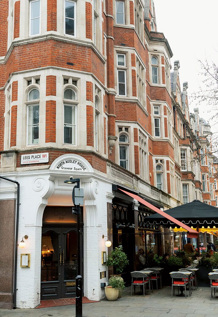 店名は二人の料理上手な祖母たちへの愛を込めて、ウルドゥー語で「祖母」の意。