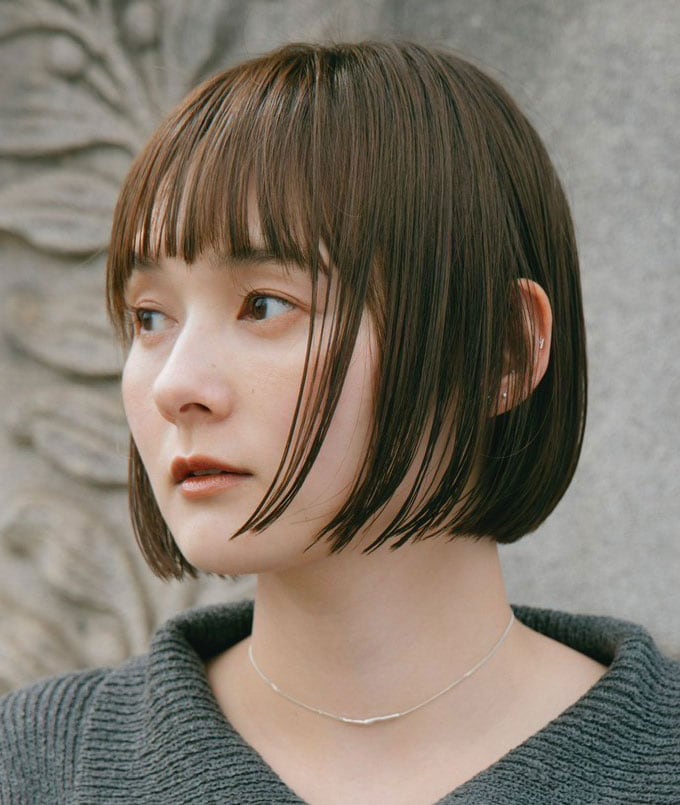 コンパクトな小顔ワンレンボブ。