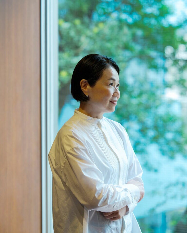 最近は韓国の食文化にも興味津々、先日も旅してきたばかり。「そして韓流ドラマも大好きなの…」と笑った。