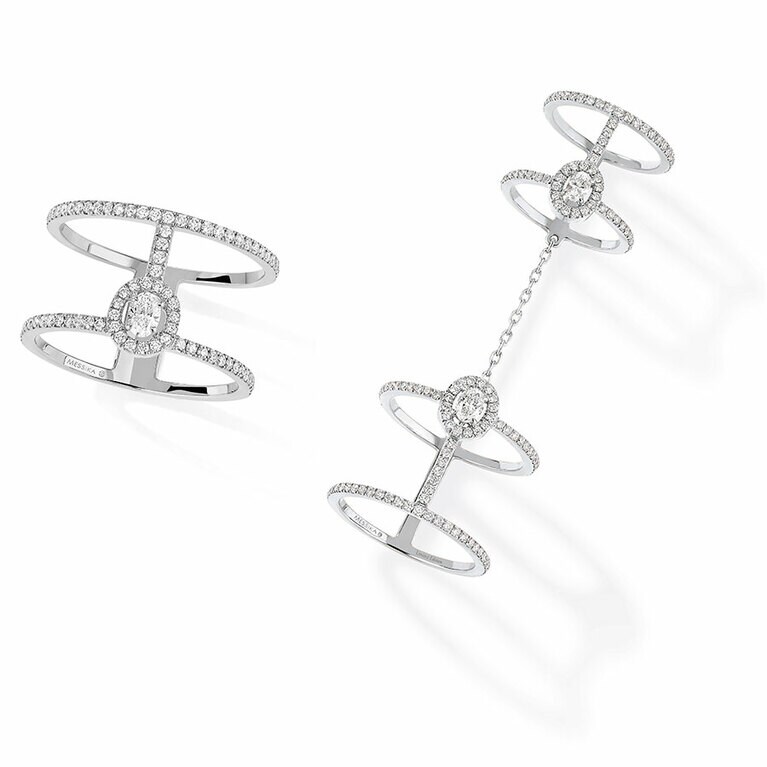 左から、グラマゾン パヴェ 2ラインリング(DIA / WG) 390,000円、グラマゾン パヴェ ダブルリング(DIA / WG) 800,000円。