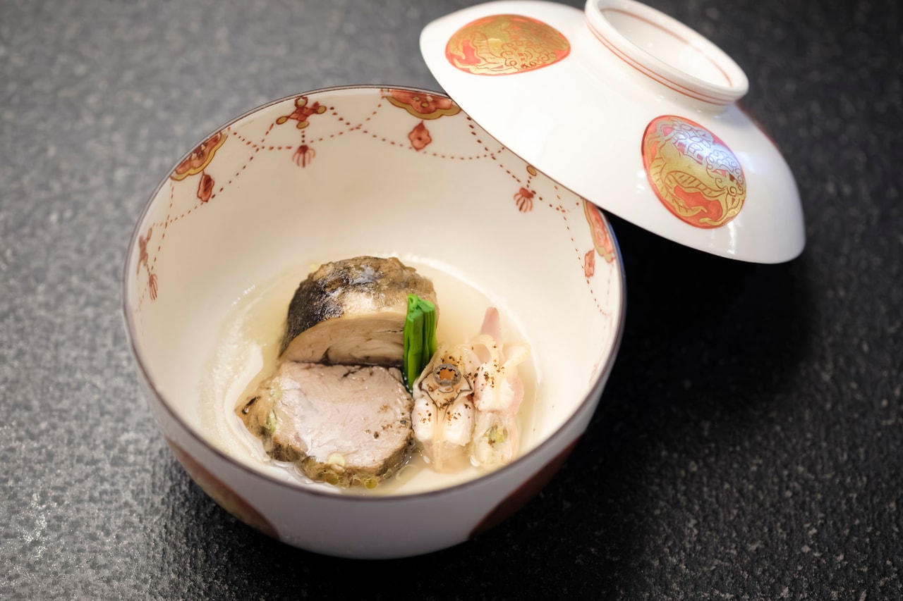 強肴：子羊、蛤、行者大蒜（ぎょうじゃにんにく）。