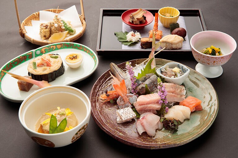 福住楼［神奈川／箱根 塔ノ沢温泉］夕食一例。