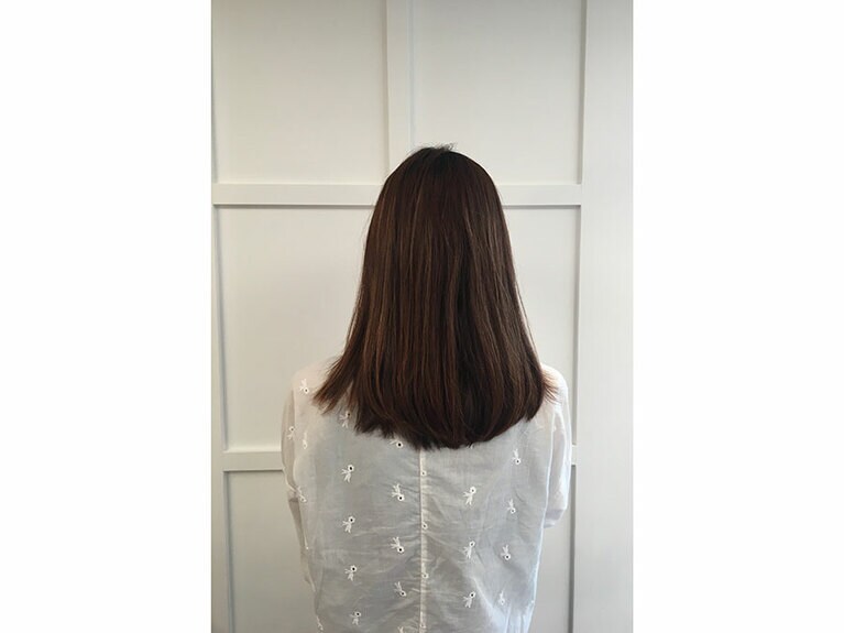 にらさわのビフォー。うねりとパサつきが気になります。