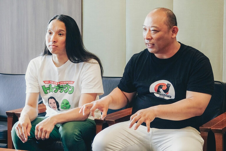 トム・ブラウン。