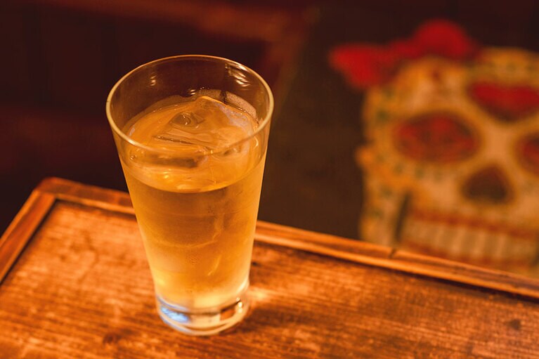 発酵食品を使った餃子は焼酎が合う。