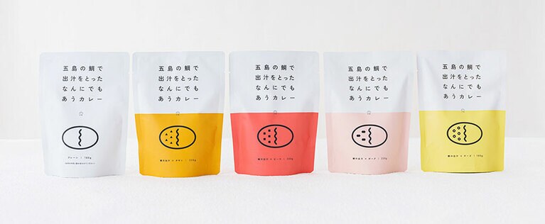 プレーンのほか、チキン、ビーフ、ポーク、チーズの具入りも。