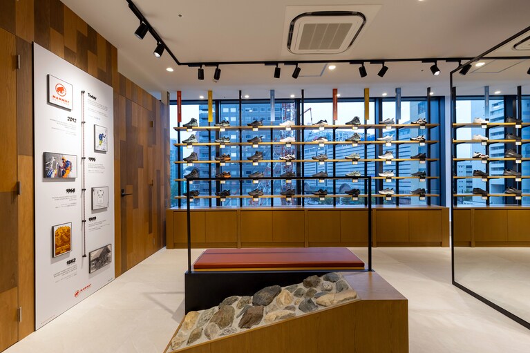 “日本一楽しい街”博多に誕生した日本一楽しいアウトドアストア「マムート 福岡天神」