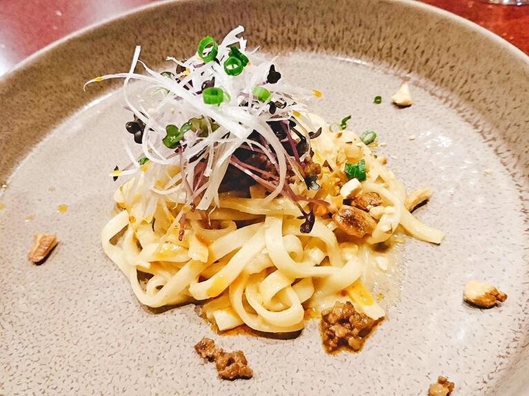 タレのバランスも完璧。辛すぎず、黒酢の酸味がほんのりとあとから。