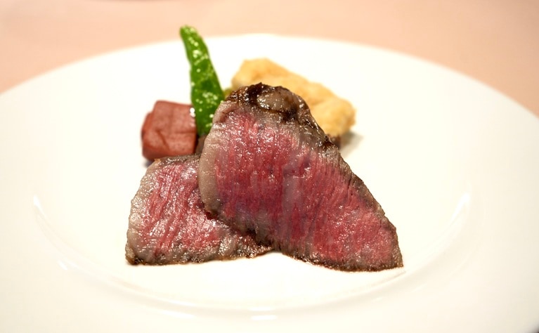 近江牛ステーキランチメインのステーキ　4,950円。