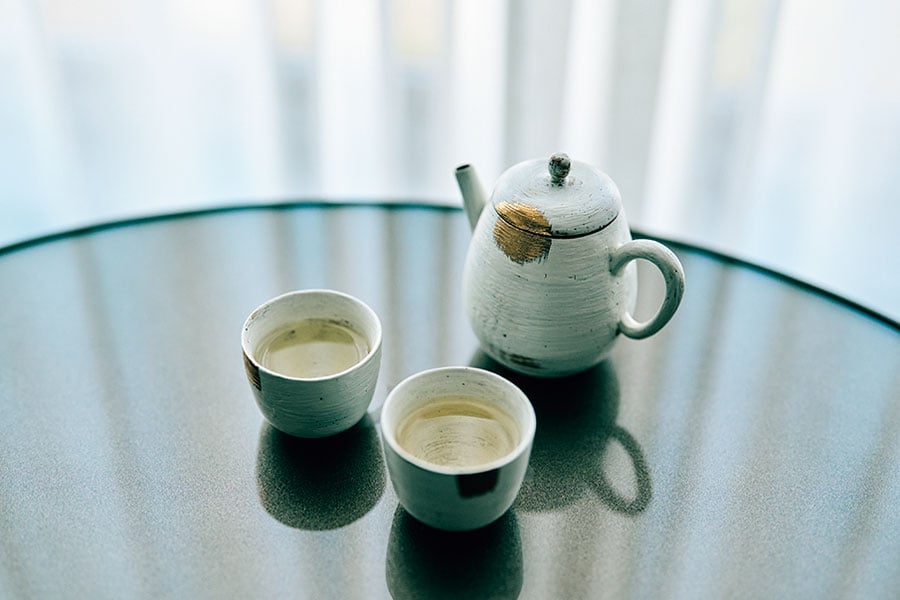 客室では台湾茶ブランド・京盛湯のお茶を。／撮影　衛藤キヨコ