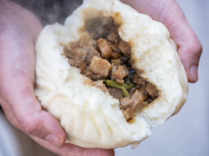 北京飯店の「五目肉まん」600円。初出:2025年2月8日