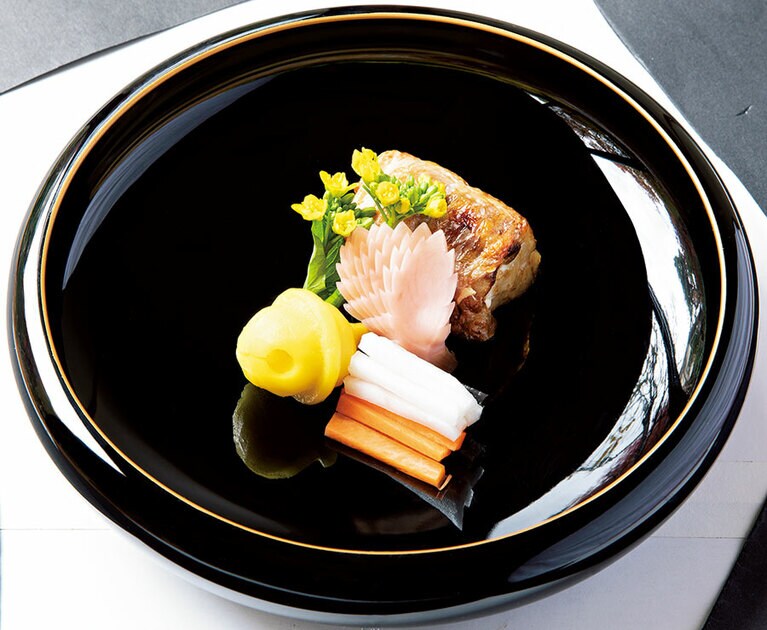 【高志の宿 高島屋】のどぐろ雲丹巻き。Photo: Masahiro Shimazaki