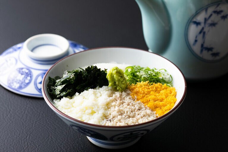 松江宍道湖畔 文人ゆかりの宿 皆美館［島根／松江しんじ湖温泉］朝食 皆美家伝鯛めし。